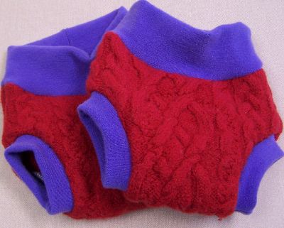 Bold Cabled Cherry/Iris Hybrid Soaker, sz M-