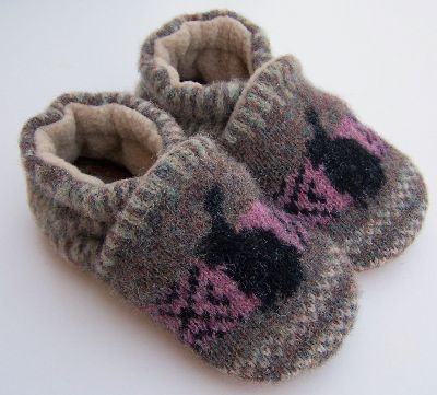 Hippity Hop (Black) Recycled Wool Slippers, sz 18-24 m-